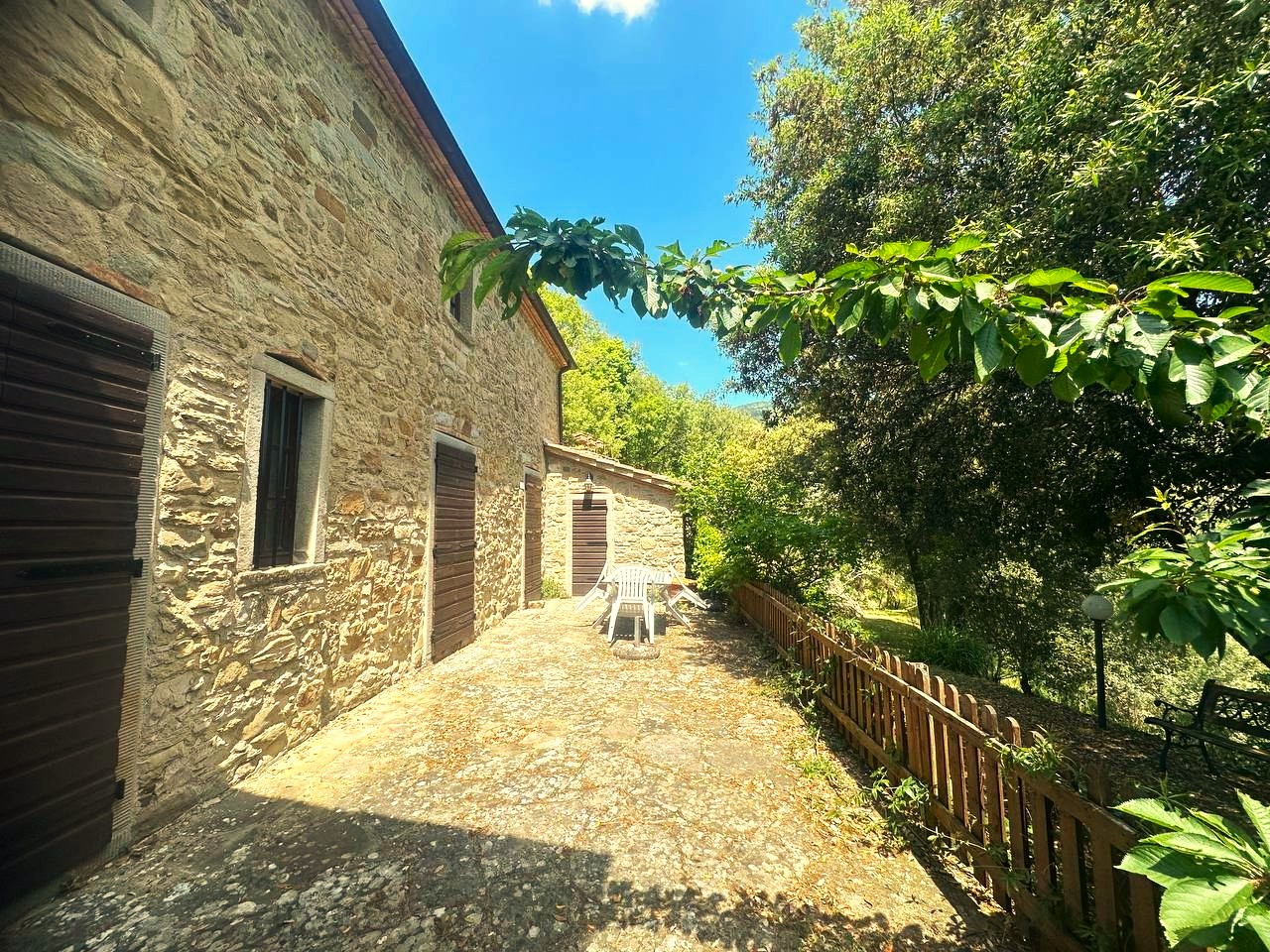 Appartamento In Borgo Toscano Restaurato – Rif. A329