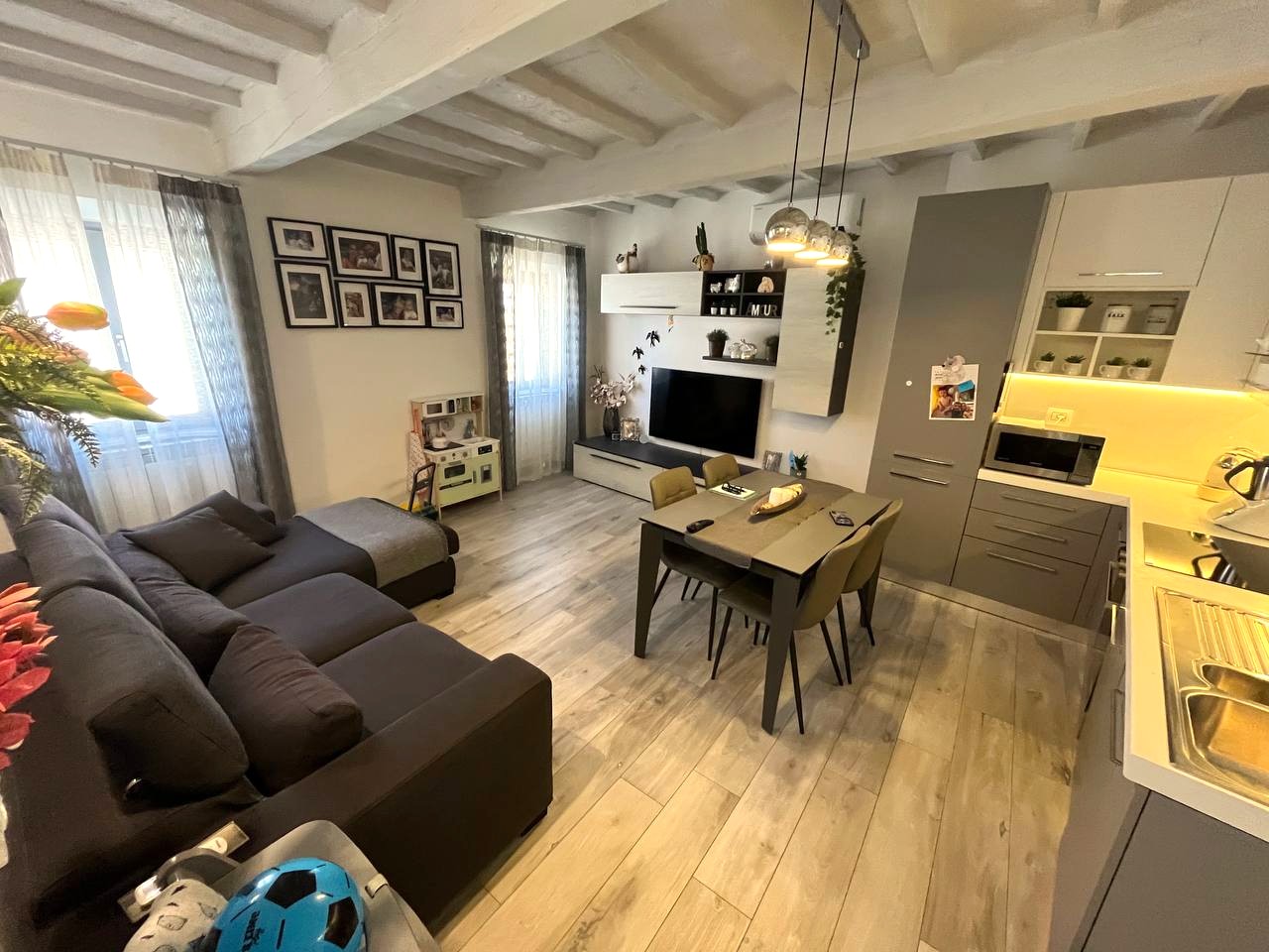 Appartamento Completamente Ristrutturato, Ultimo Piano, Pronto da Abitare – Rif. A326