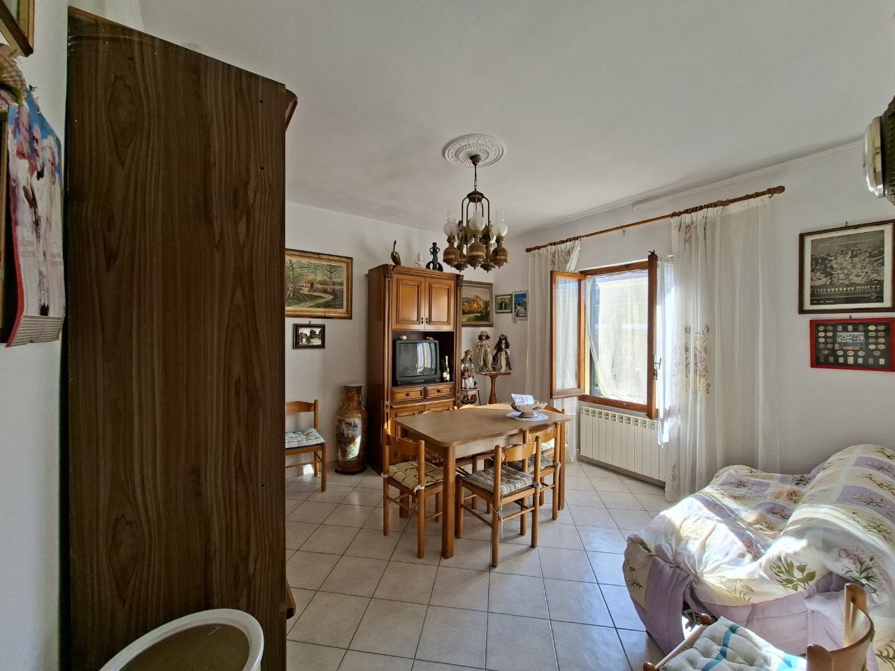 Luminoso Appartamento Ad Ambra – Rif. A305