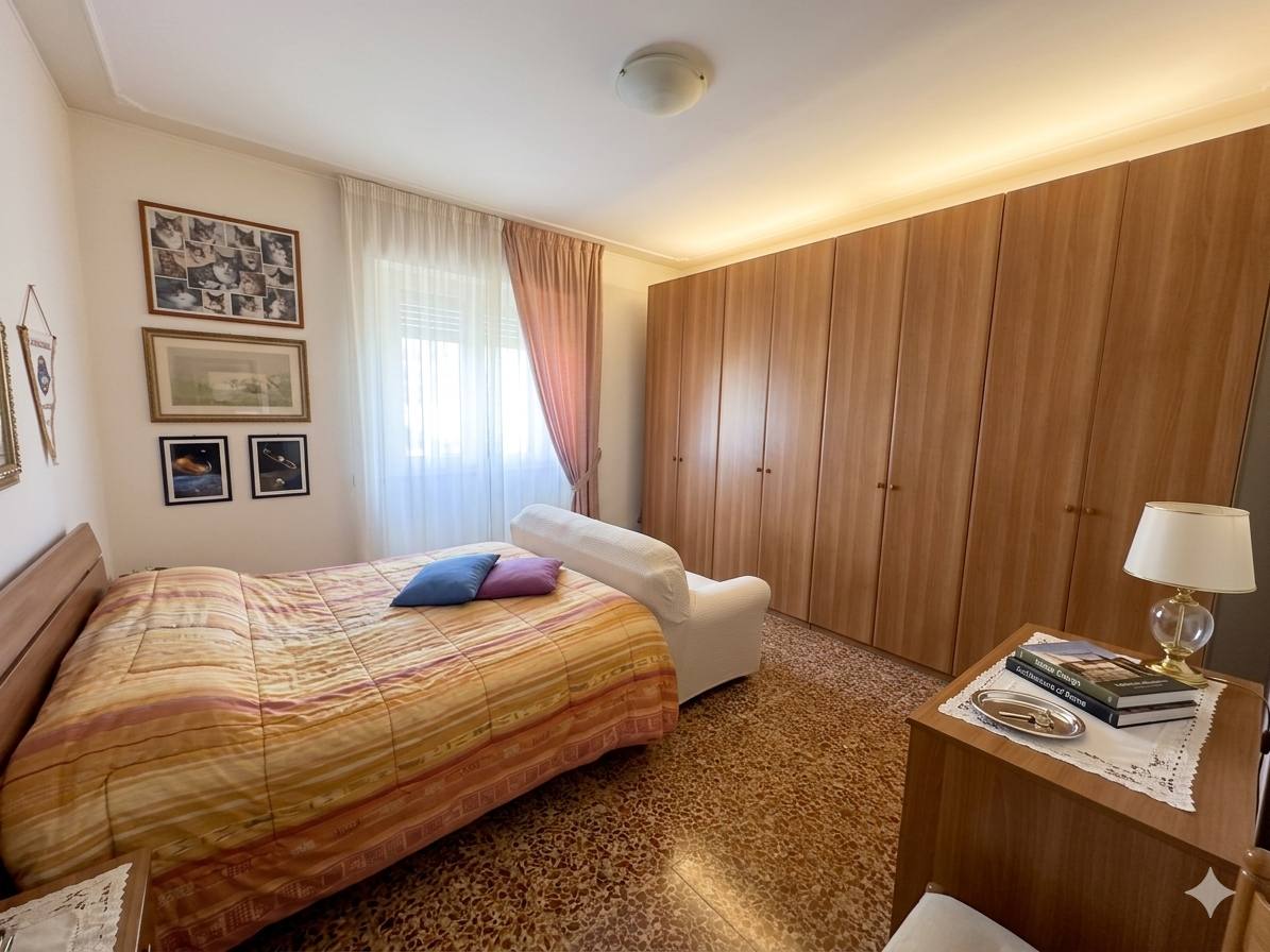 Zona San Donato – Ampio Appartamento 4 Vani Con Balconi E Cantina – Rif. A328