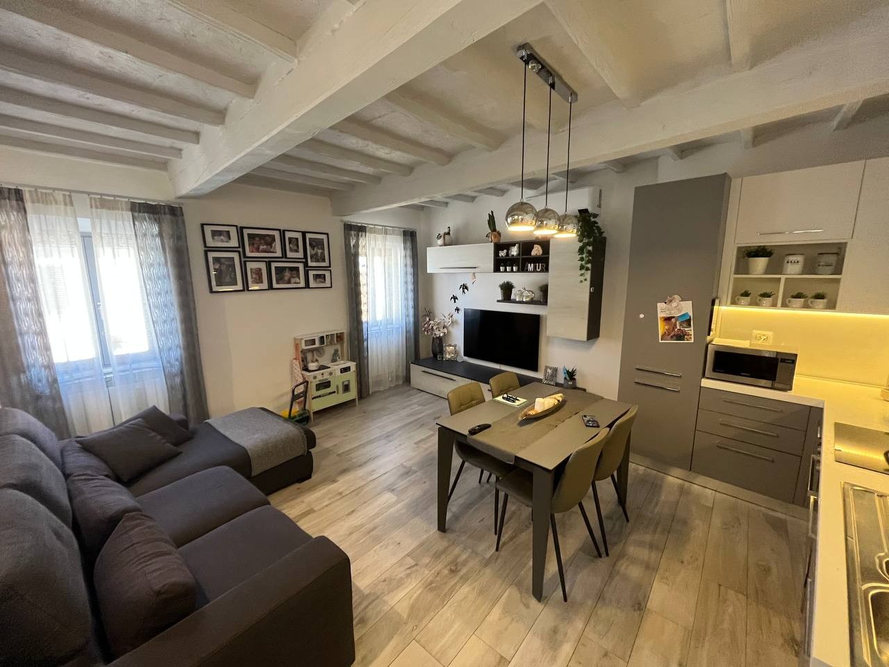 Appartamento Completamente Ristrutturato, Ultimo Piano, Pronto da Abitare – Rif. A326
