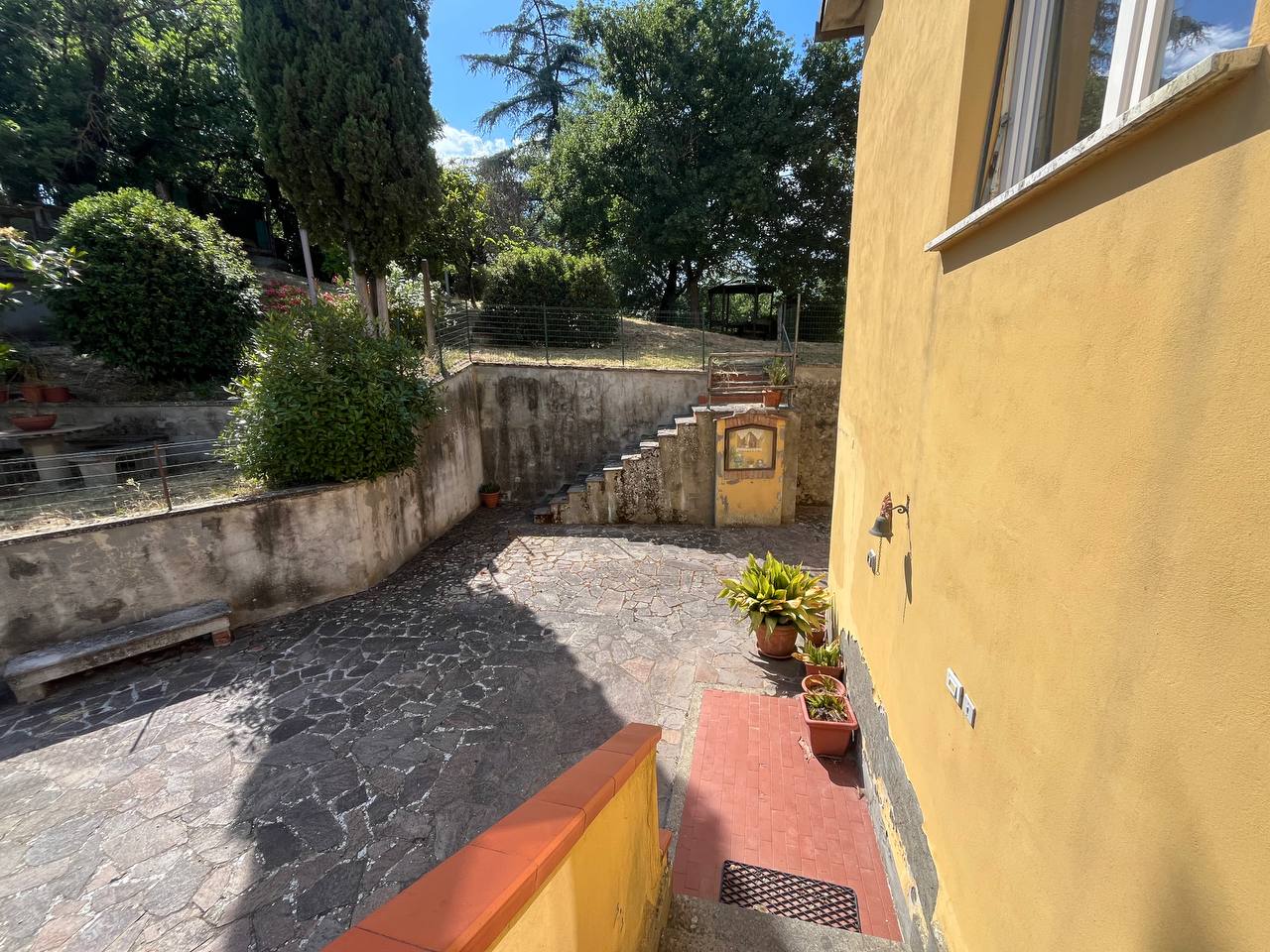 Monte San Savino, Casa Singola Con Giardino E Possibilità Di Seconda Unità – Rif. V190