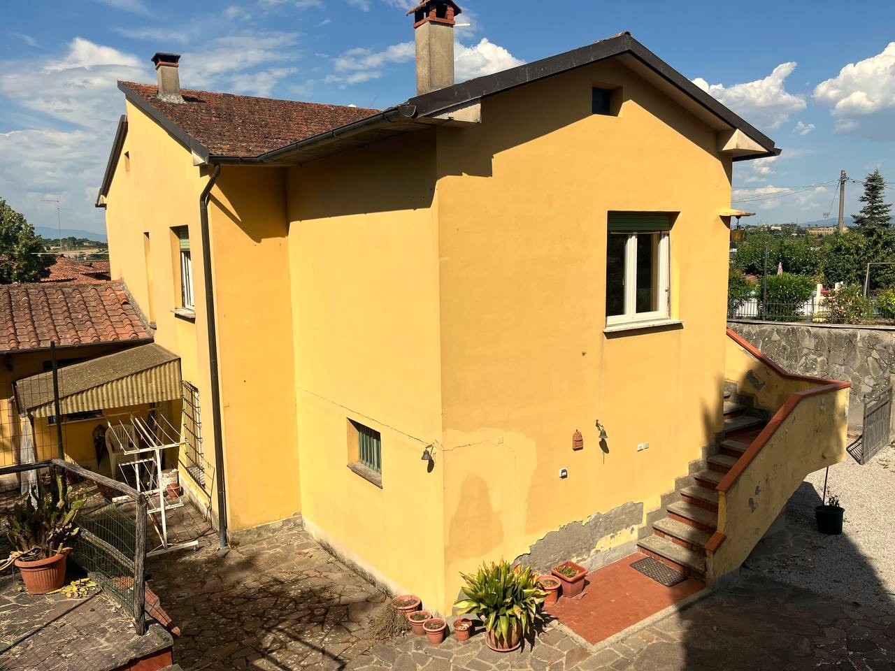 Monte San Savino, Casa Singola Con Giardino E Possibilità Di Seconda Unità – Rif. V190