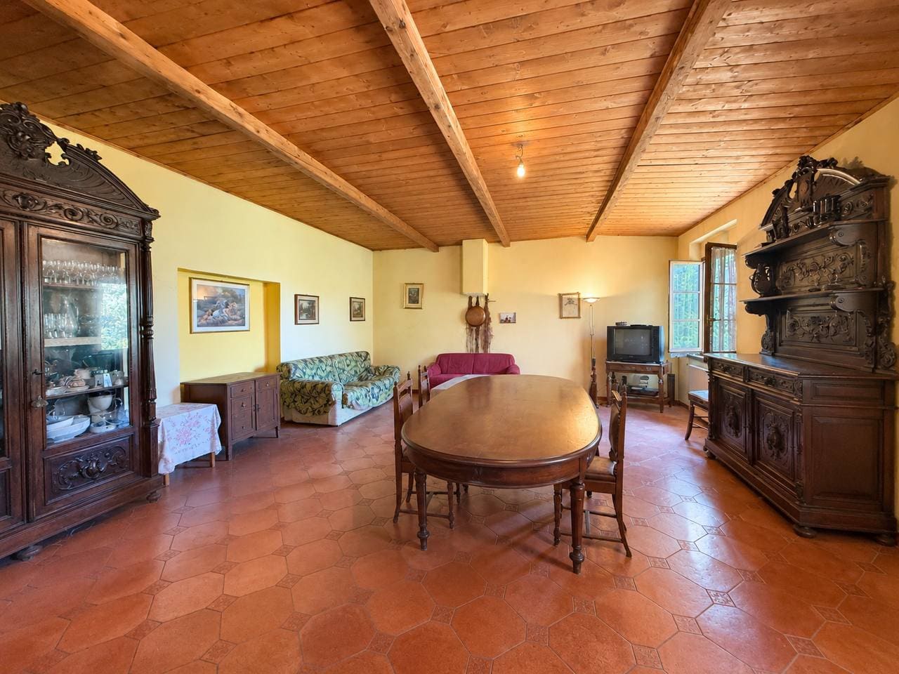 Casale Indipendente Con 70 Ettari Di Terreno – Rif. V191