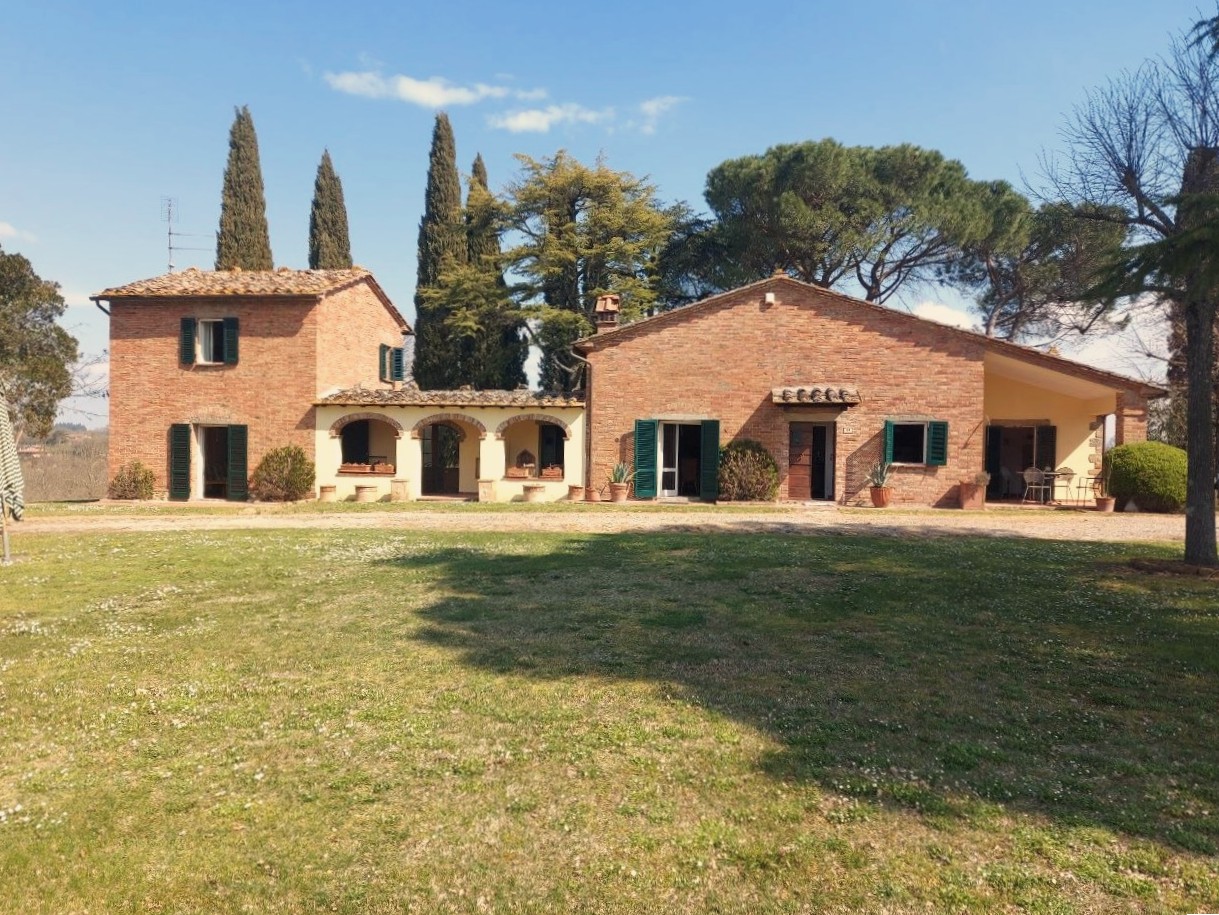 Villa Con Vista Panoramica su Lucignano – Rif. V182