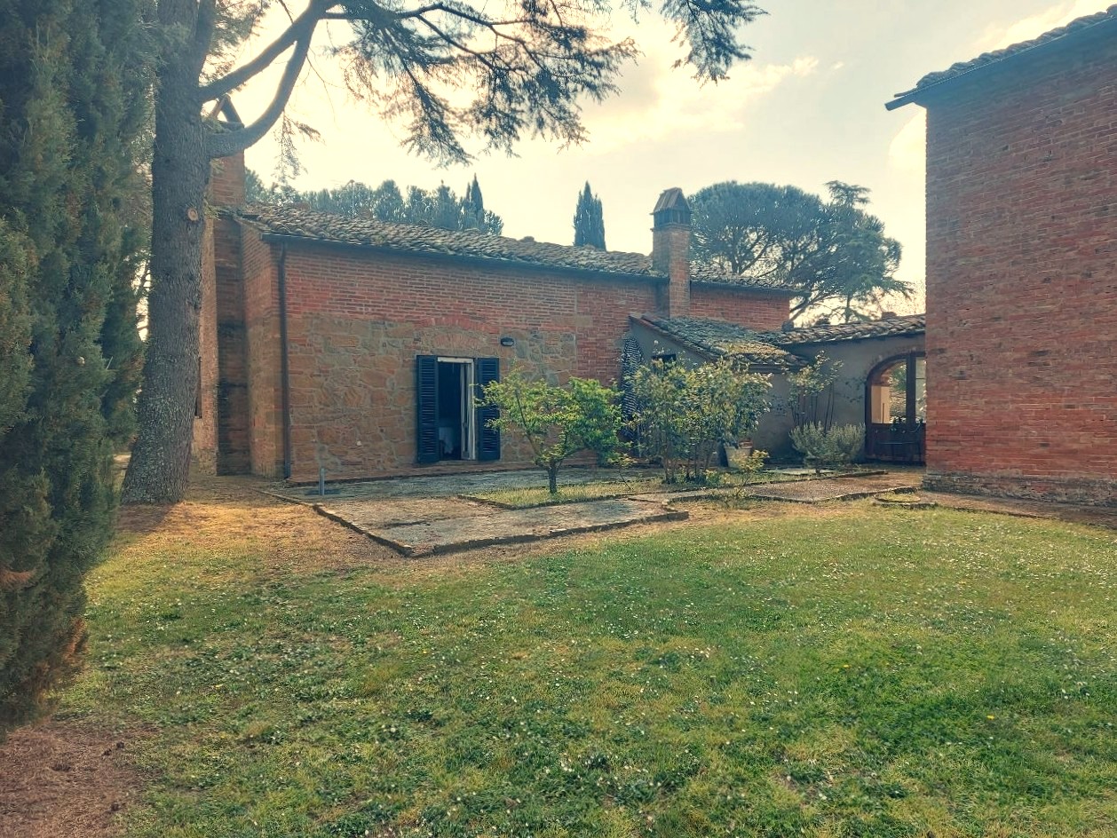 Villa Con Vista Panoramica su Lucignano – Rif. V182