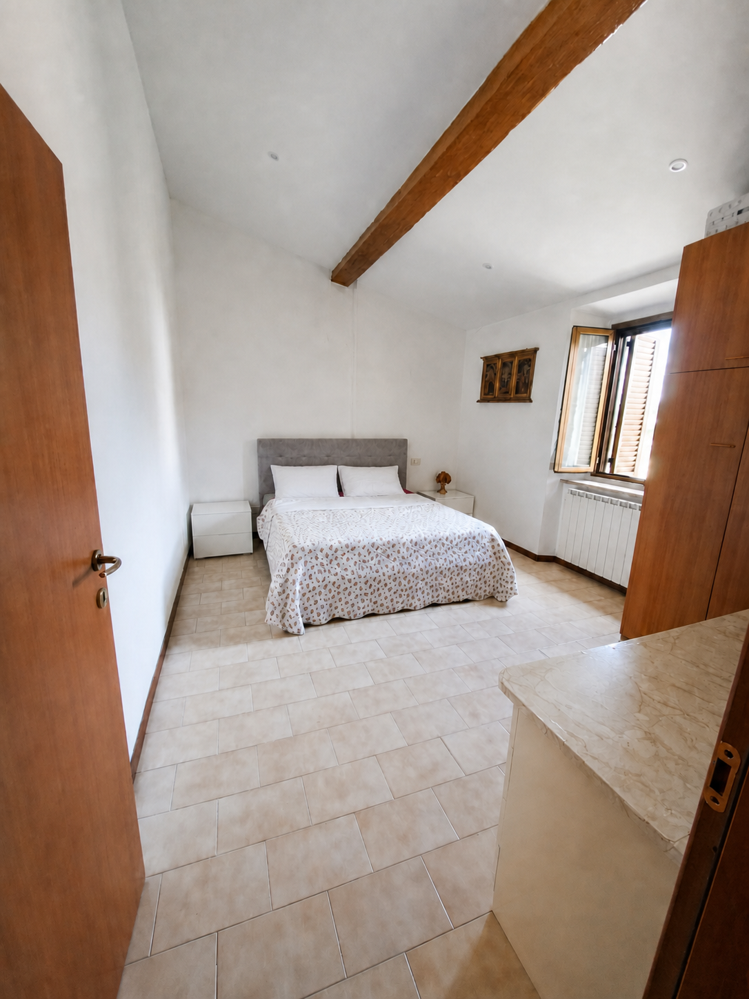 Trilocale Con Ingresso Indipendente E Cantine – Rif. A345
